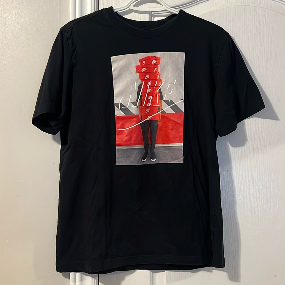 Nike Graphic Tee with Red Nike Boxes Black Medium